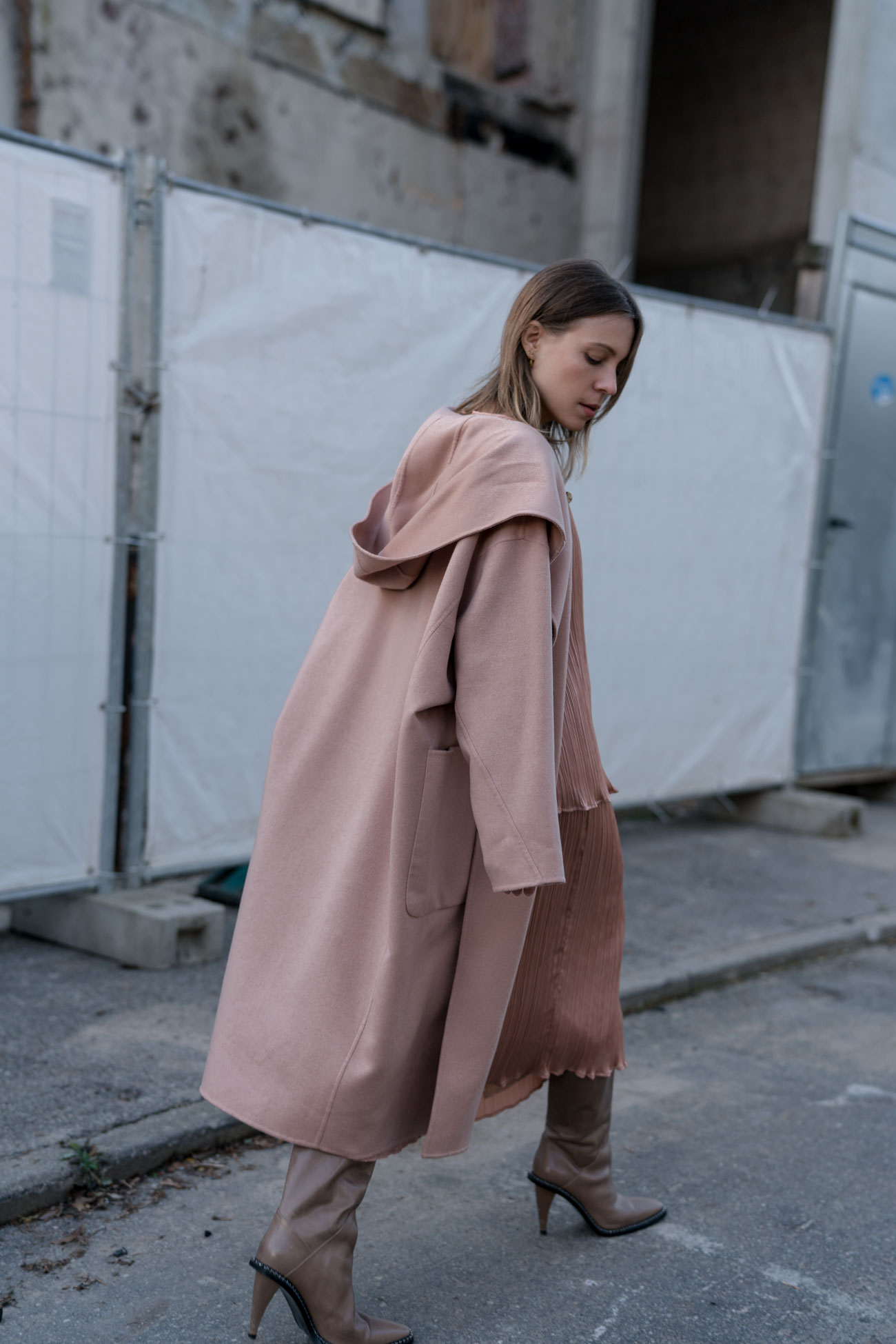 Max Mara Resort-Max Mara Resort 2019-All Blush Outfit-Christmas Spirit-Self-employement Blog-Modeblog Heidelberg-Modeblog Mannheim-Modeblog Deutschland-fashion blog Germany-Sariety.com-Sarah Schaefer-Sarah Czok