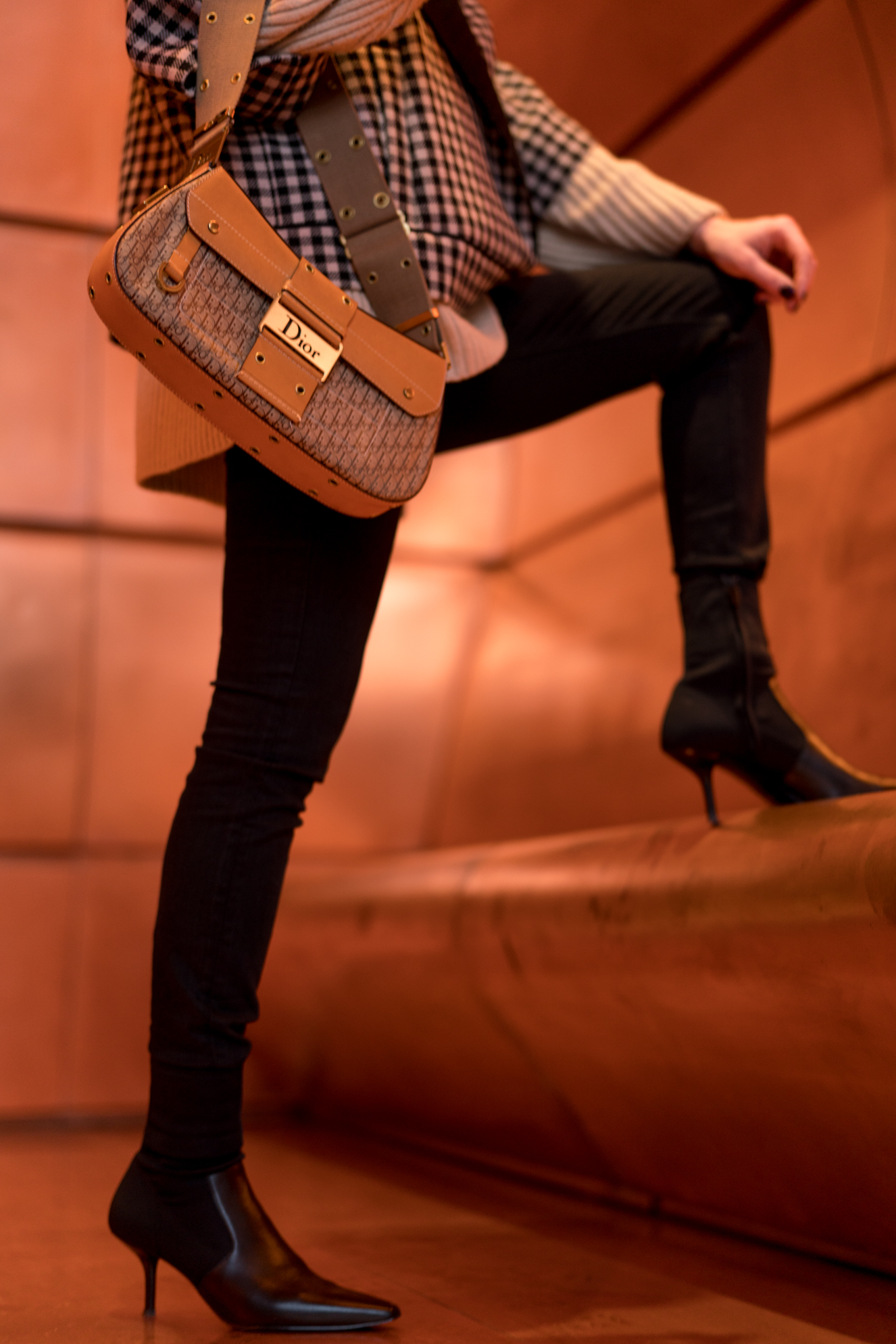 Dior Vintage Bag Look-Dior Street Chic-Columbus Vintage Bag-Dorothee Schumacher Editorial-Modeblog Deutschland-Modeblog München-fashion blog Germany-Sariety.com-Sarah Czok-Sarah Schaefer