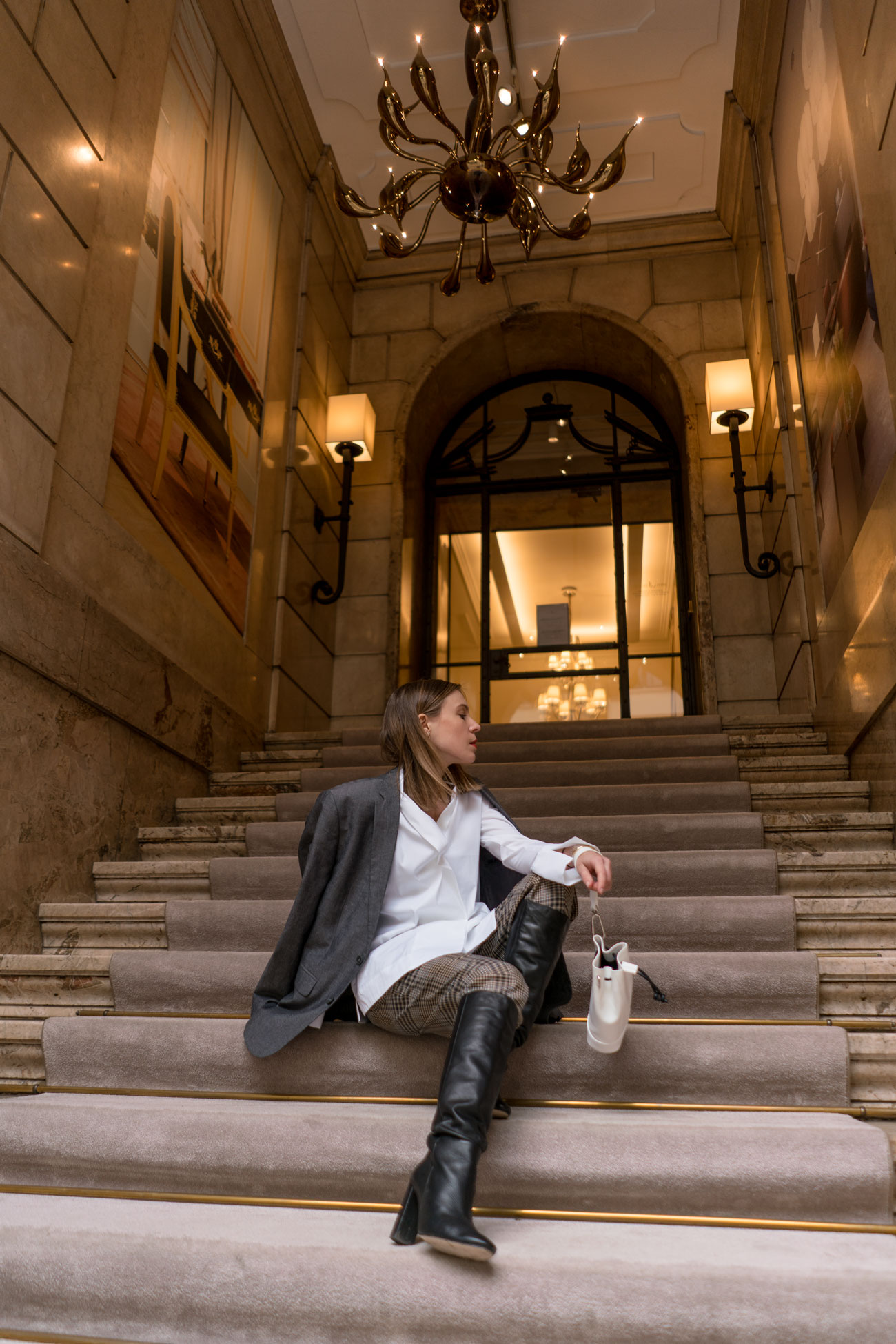 Milan Fashion Week-Eterna Bluse-Perfect White Blouse-Modewoche Mailand-Modeblog Deutschland-fashion blog Germany-Sariety.com-Sarah Czok-Sarah Schaefer-Modeblog München