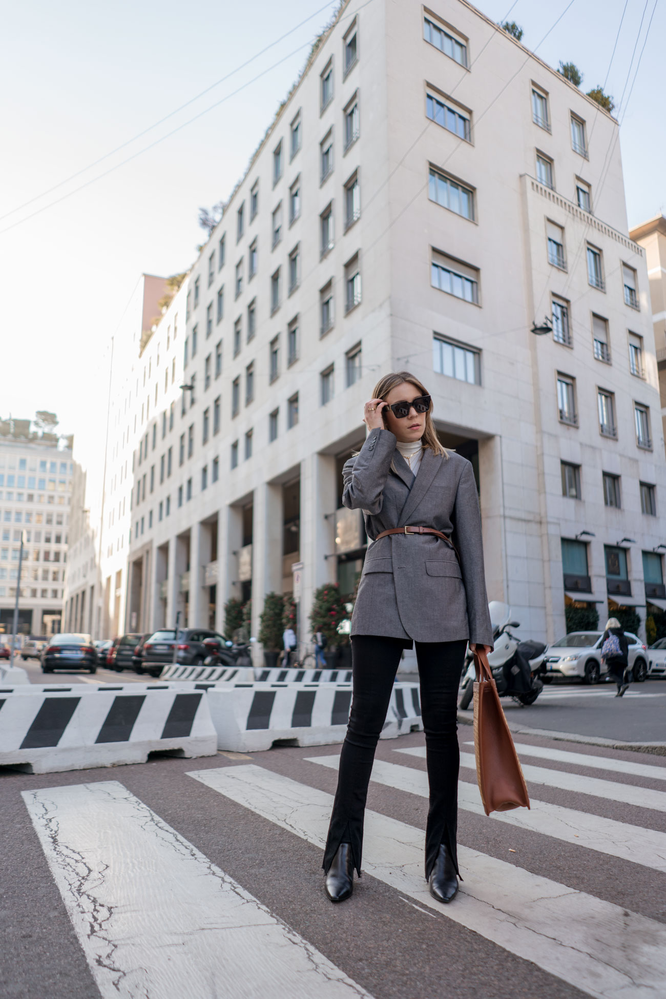 Cocinelle Tasche-Fashion Week Outfit-Milan Fashion Week Street Style Looks-Fashion Week Mailand-Modeblog Deutschland-Modeblog München-fashion blog Germany-Sariety.com-Sarah Czok-Sarah Schaefer