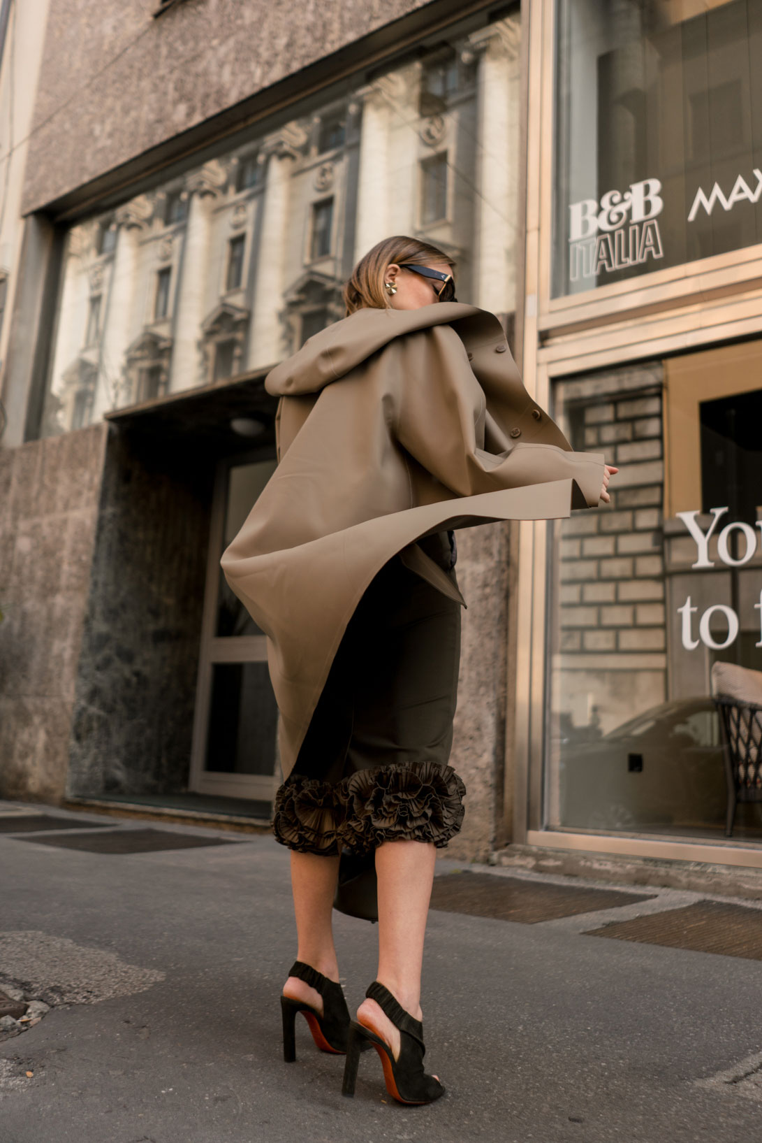 Max Mara Outfit-Milan Fashion Week Street Style Looks-Fashion Week Mailand-Modeblog Deutschland-Modeblog München-fashion blog Germany-Sariety.com-Sarah Czok-Sarah Schaefer