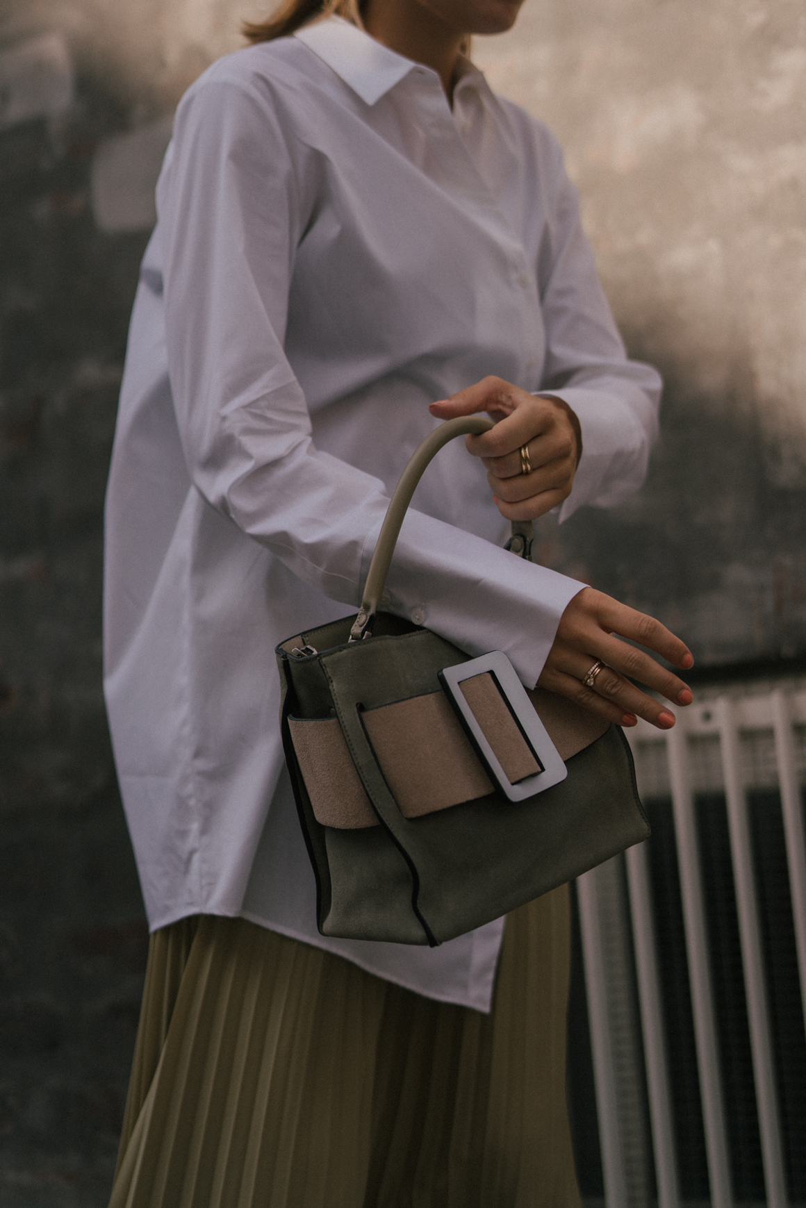 White Blouse Look-Weiße Bluse Eterna- Eterna Bluse-CPHFW-Sariety-Modeblog Deutschland-fashion blog Germany-Sariety.com-Sarah Czok-Sarah Schaefer-Modeblog München-Fashionblog München