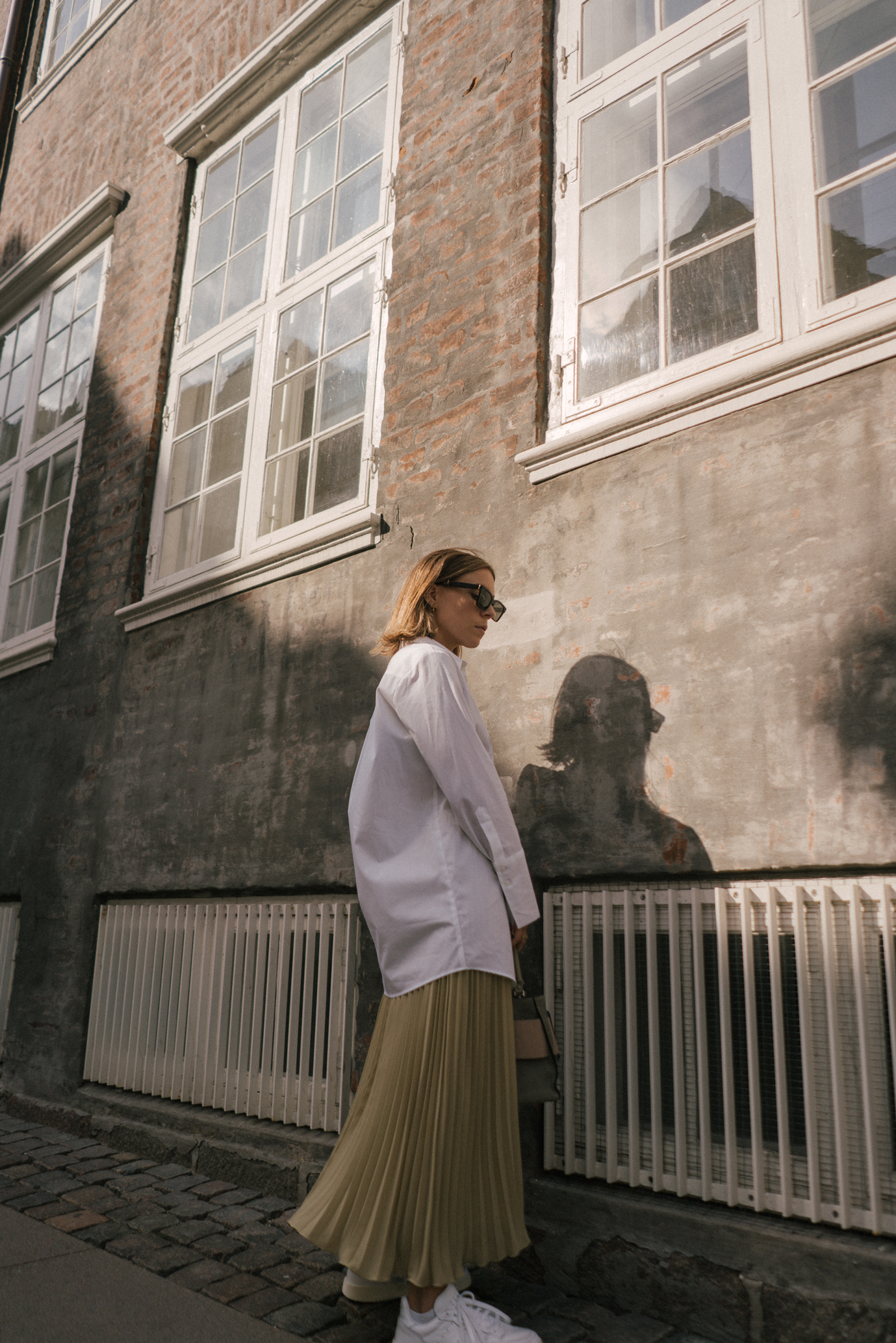White Blouse Look-Weiße Bluse Eterna- Eterna Bluse-CPHFW-Sariety-Modeblog Deutschland-fashion blog Germany-Sariety.com-Sarah Czok-Sarah Schaefer-Modeblog München-Fashionblog München