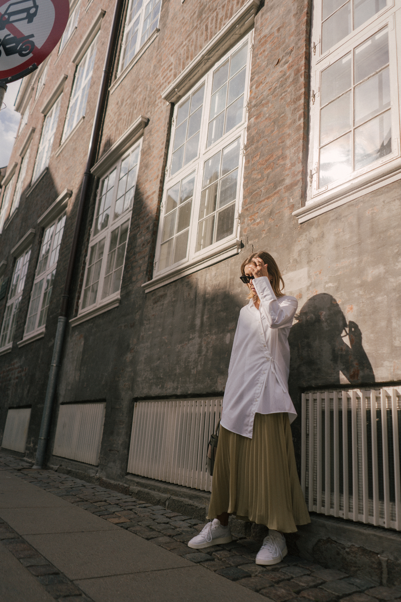 White Blouse Look-Weiße Bluse Eterna- Eterna Bluse-CPHFW-Sariety-Modeblog Deutschland-fashion blog Germany-Sariety.com-Sarah Czok-Sarah Schaefer-Modeblog München-Fashionblog München