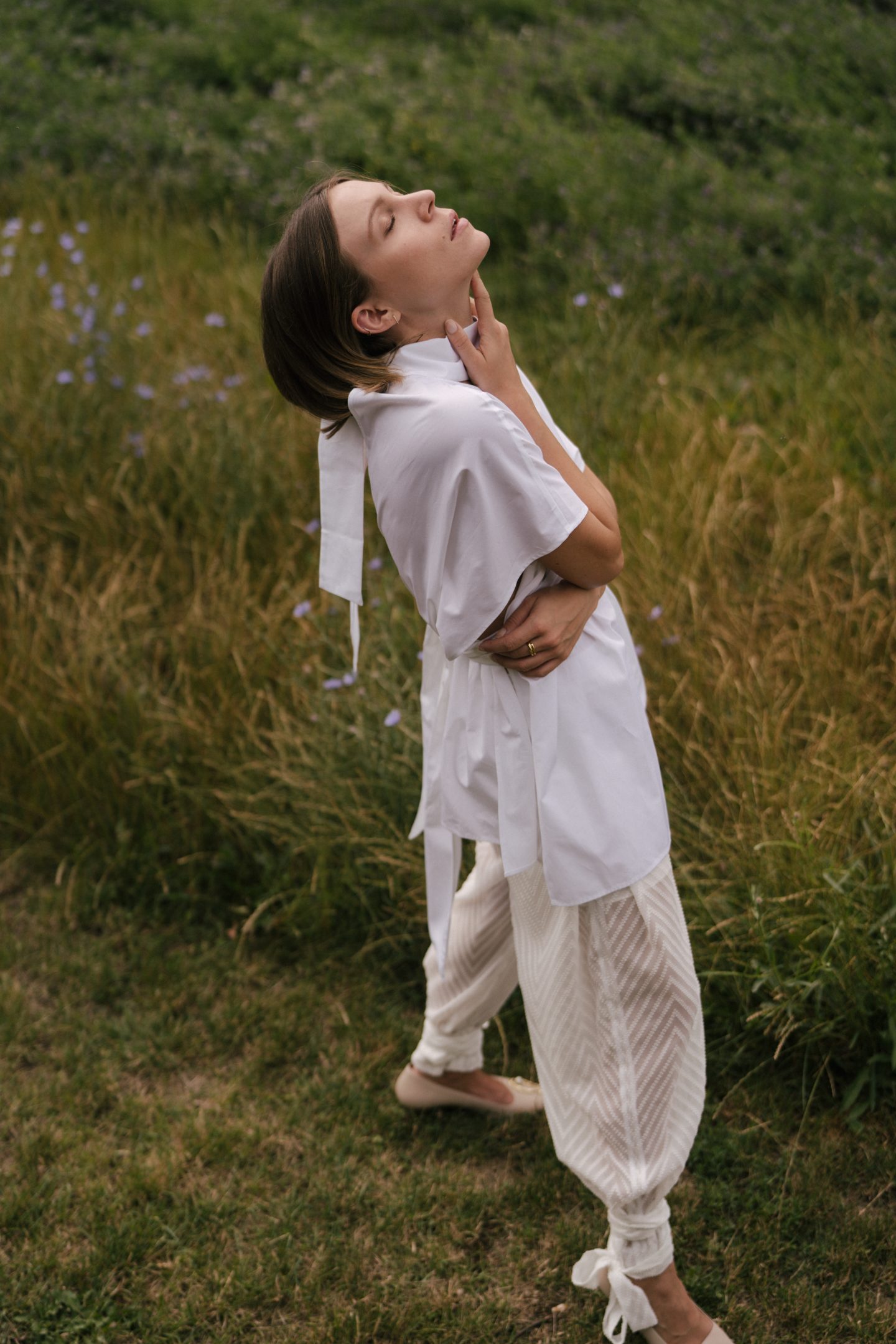 Light Summer Breeze-Nobi Talai-Nobi Talai Look-Berlin Fashion Week-Flattered Shoes-All White Look Summer-Sariety-Modeblog Deutschland-fashion blog Germany-Sariety.com-Sarah Czok-Sarah Schaefer-Fashionblog München-Modeblog München