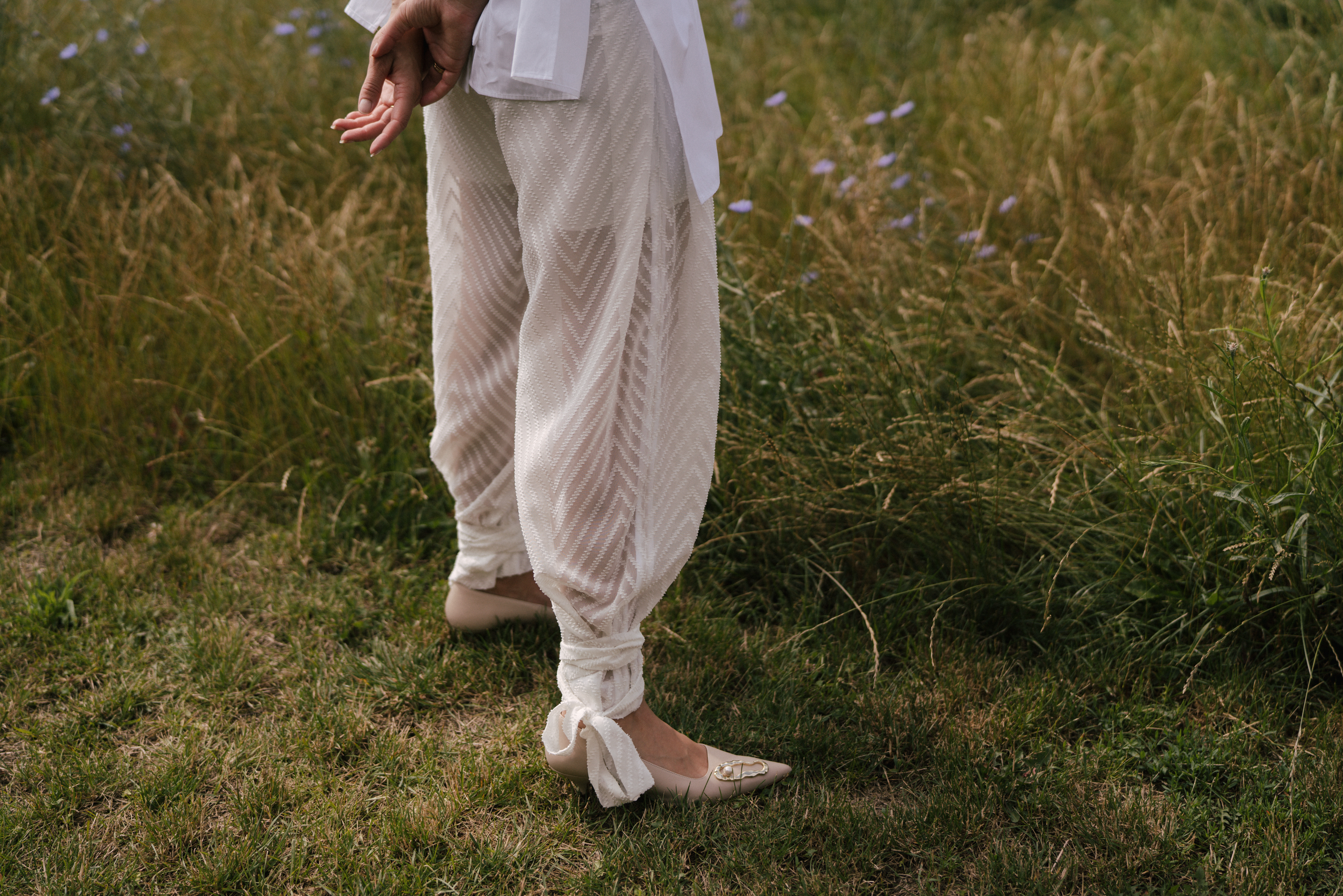 Light Summer Breeze-Nobi Talai-Nobi Talai Look-Berlin Fashion Week-Flattered Shoes-All White Look Summer-Sariety-Modeblog Deutschland-fashion blog Germany-Sariety.com-Sarah Czok-Sarah Schaefer-Fashionblog München-Modeblog München