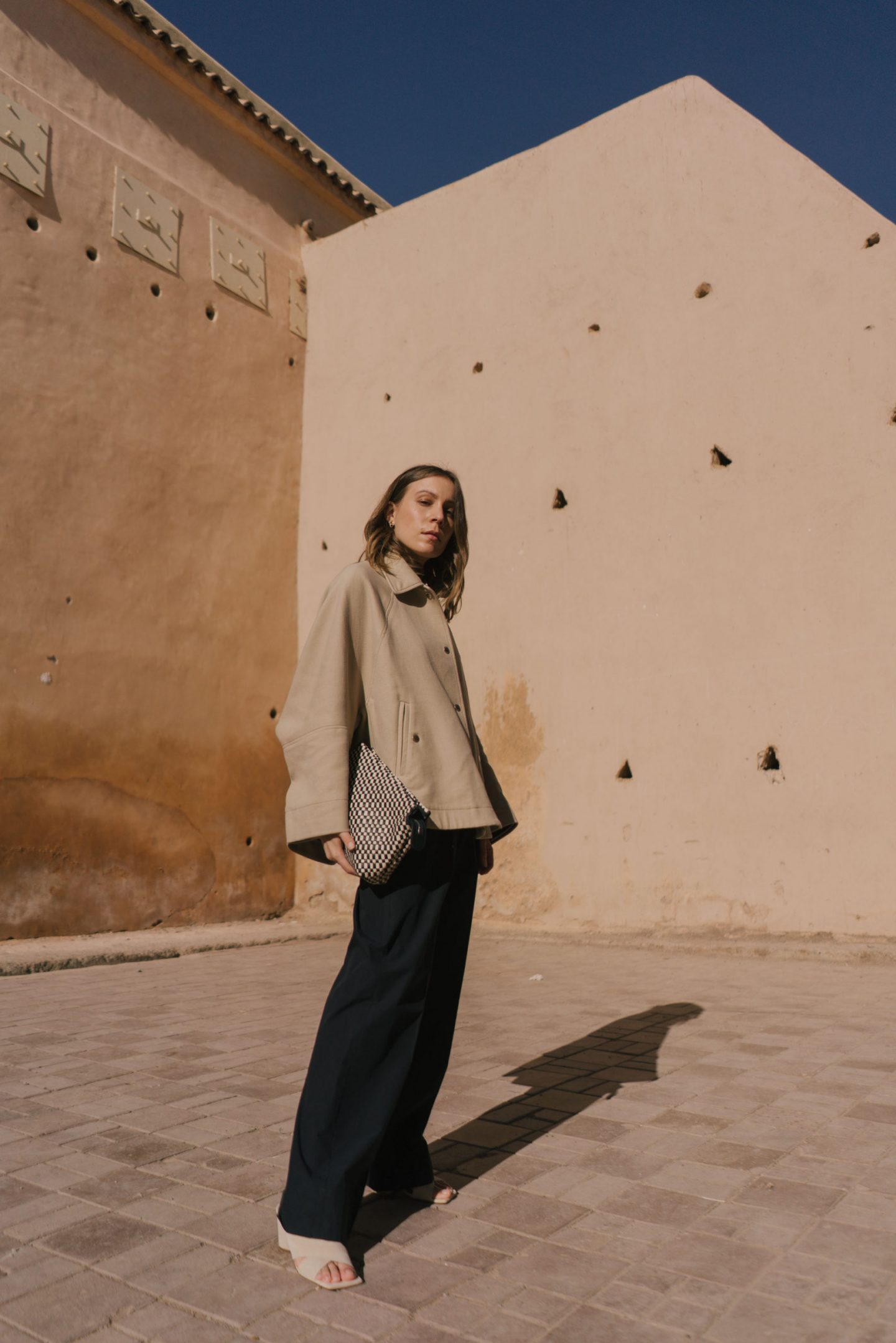 windsor. Spring Summer 2020-windsor. SS 2020-Marrakech Fashion Shoot-Marrakesch Shooting-Marokko Shooting-Morocco fashion shoot-Editorial Shooting-Lässige Mode-Schicke Mode-nordic style-scandi style-blogger style-Sariety.com-Modeblog München-Modeblog Deutschland-Styleblog Deutschland-Styleblog München-fashion blog Munich-Fashion blog Germany-fashion blog Heidelberg-Sommer Trends-Modetrends-Fashion trends-Mode Inspiration-Sariety.com-Sarah Czok-Sarah Schaefer