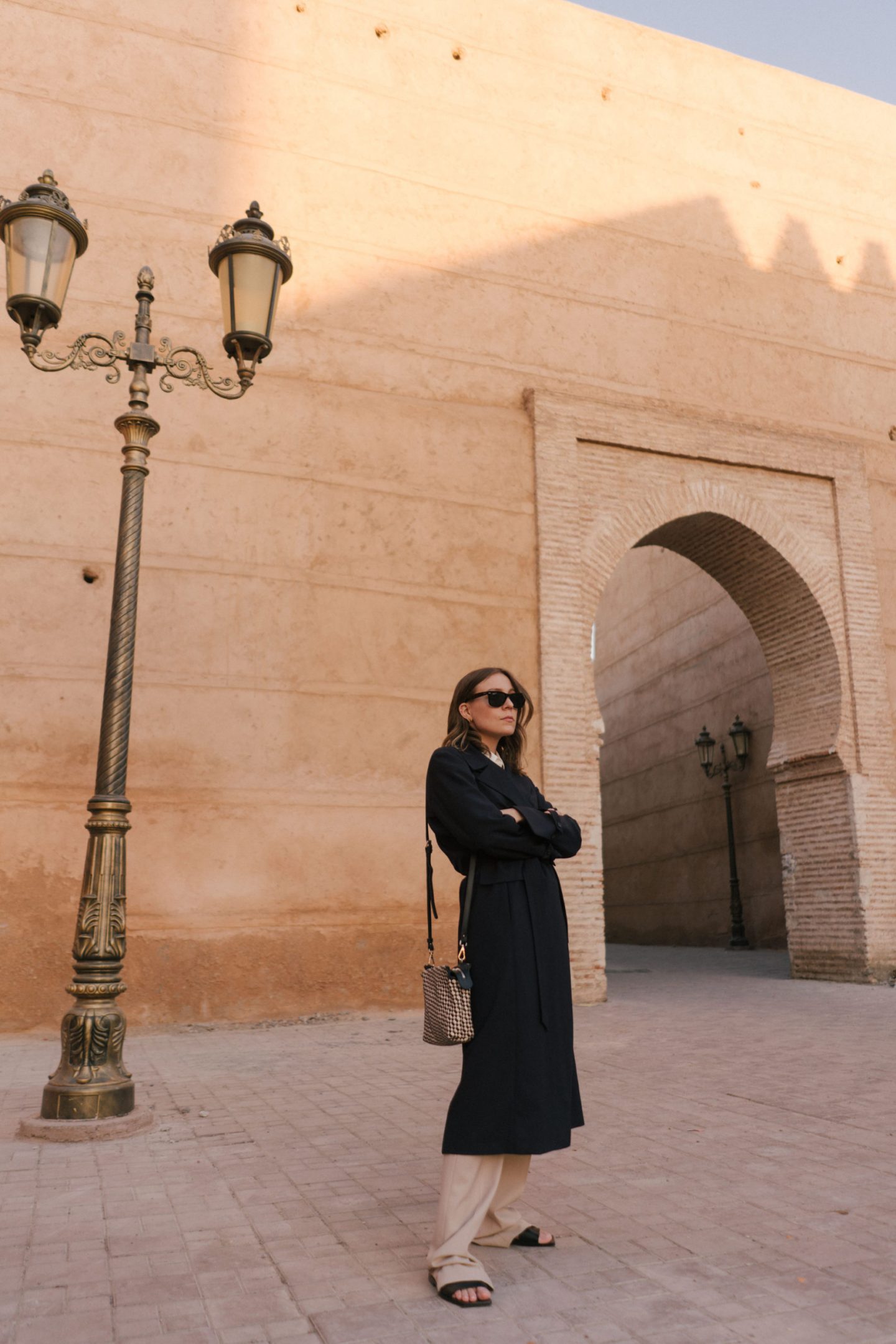 windsor. Spring Summer 2020-windsor. SS 2020-Marrakech Fashion Shoot-Marrakesch Shooting-Marokko Shooting-Morocco fashion shoot-Editorial Shooting-Lässige Mode-Schicke Mode-nordic style-scandi style-blogger style-Sariety.com-Modeblog München-Modeblog Deutschland-Styleblog Deutschland-Styleblog München-fashion blog Munich-Fashion blog Germany-fashion blog Heidelberg-Sommer Trends-Modetrends-Fashion trends-Mode Inspiration-Sariety.com-Sarah Czok-Sarah Schaefer