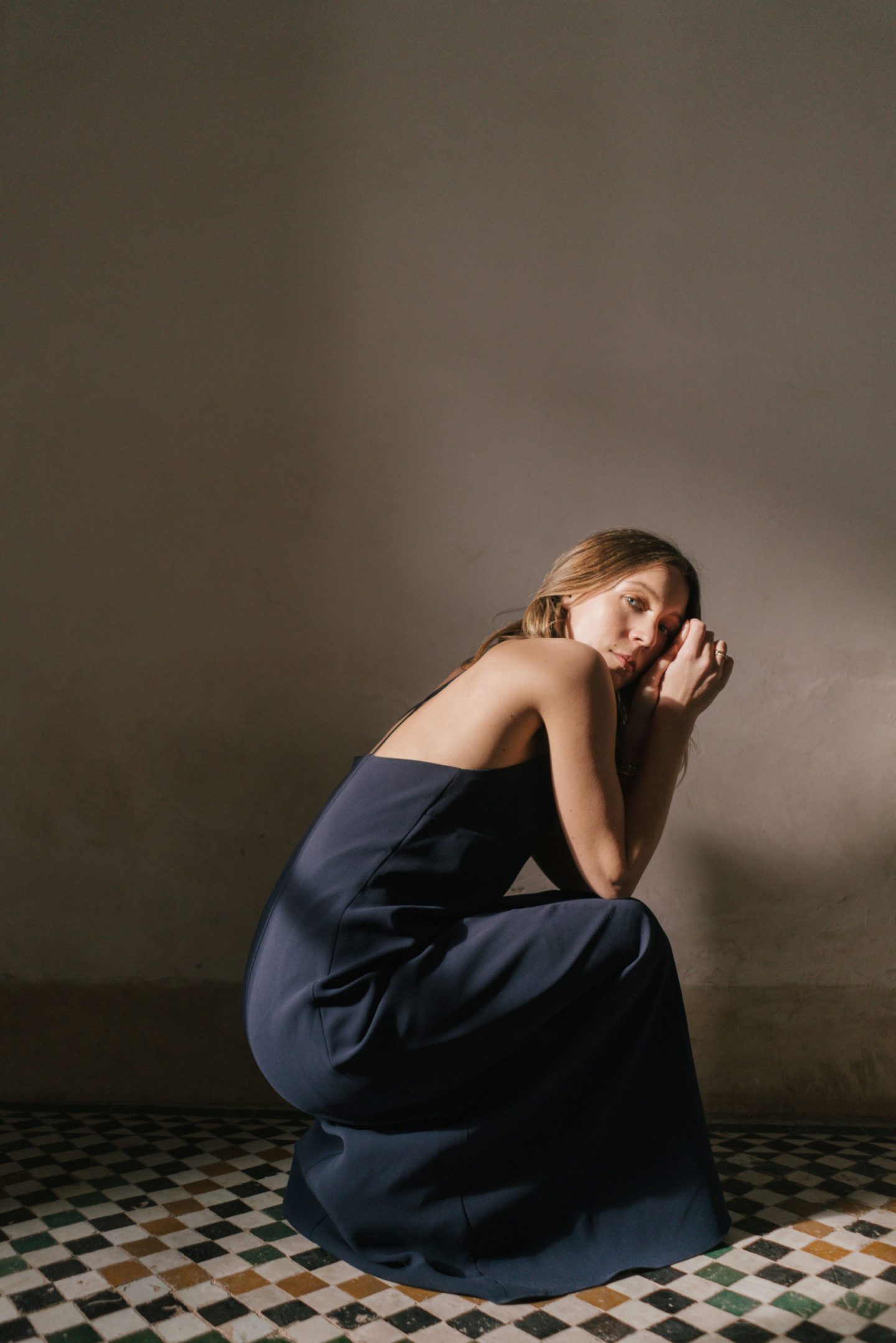 windsor. Spring Summer 2020-windsor. SS 2020-Marrakech Fashion Shoot-Marrakesch Shooting-Marokko Shooting-Morocco fashion shoot-Editorial Shooting-Lässige Mode-Schicke Mode-nordic style-scandi style-blogger style-Sariety.com-Modeblog München-Modeblog Deutschland-Styleblog Deutschland-Styleblog München-fashion blog Munich-Fashion blog Germany-fashion blog Heidelberg-Sommer Trends-Modetrends-Fashion trends-Mode Inspiration-Sariety.com-Sarah Czok-Sarah Schaefer