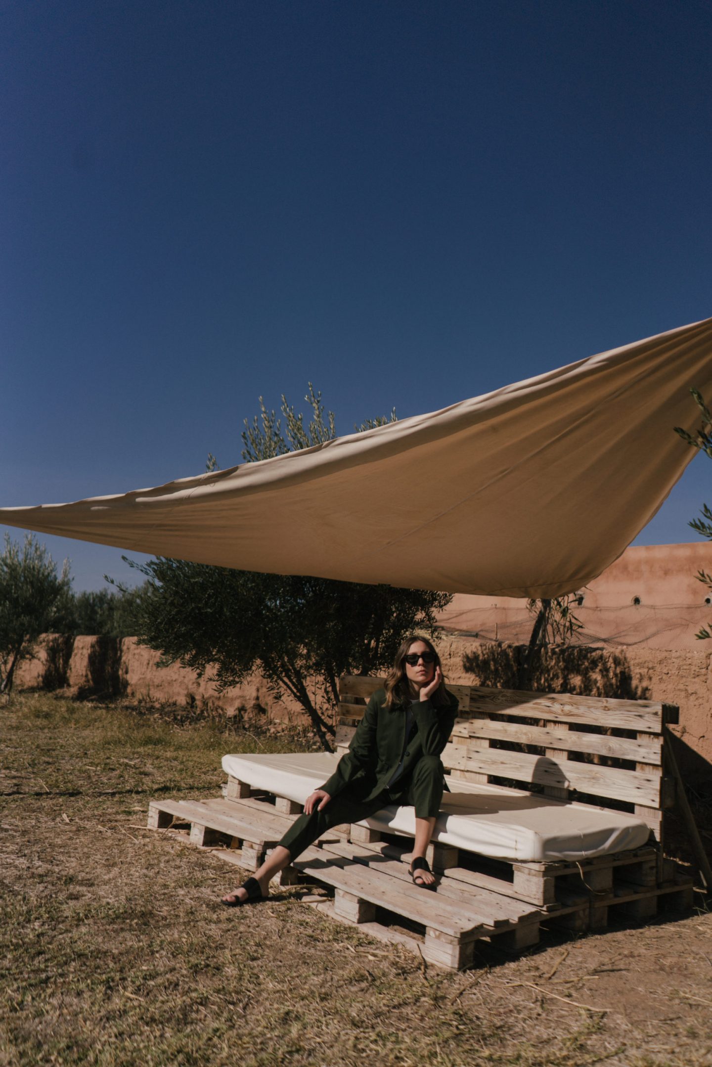 windsor. Spring Summer 2020-windsor. SS 2020-Marrakech Fashion Shoot-Marrakesch Shooting-Marokko Shooting-Morocco fashion shoot-Editorial Shooting-Lässige Mode-Schicke Mode-nordic style-scandi style-blogger style-Sariety.com-Modeblog München-Modeblog Deutschland-Styleblog Deutschland-Styleblog München-fashion blog Munich-Fashion blog Germany-fashion blog Heidelberg-Sommer Trends-Modetrends-Fashion trends-Mode Inspiration-Sariety.com-Sarah Czok-Sarah Schaefer