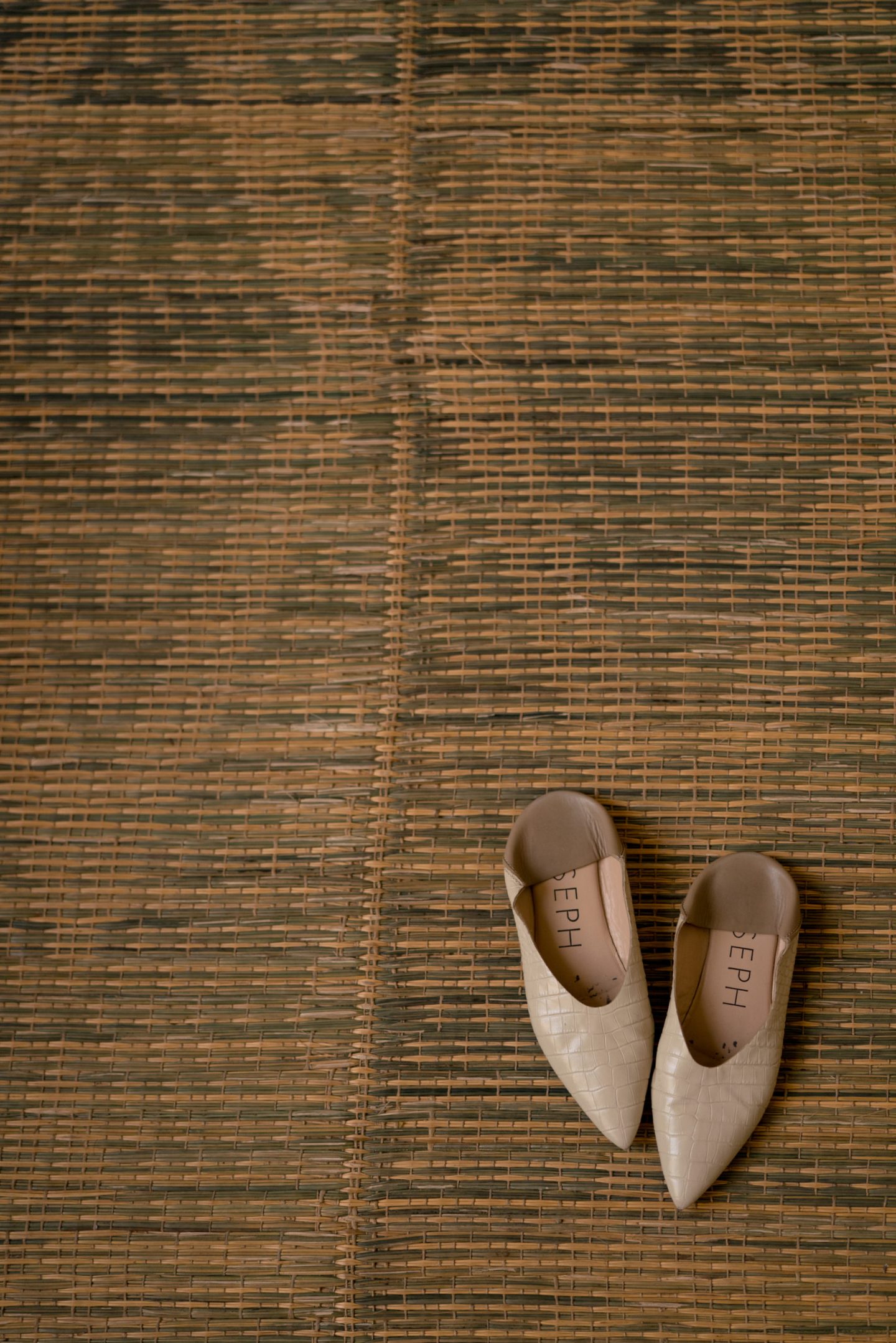 Anoud Leather Ballerina-Aufray Cotton Silk Stripe Blouse-Dillion Stretch Linen Skirt-Joseph Ettedgui-Fashion Editorial Shooting-Joseph Spring Summer 2020-Marrakech Fashion Shooting-Marokko Fashion Shooting-Linen skirt-Leinen Rock-Sariety.com-Modeblog München-Modeblog Deutschland-fashion blog Munich-fashion blog Germany-Sarah Czok-Sarah Schaefer