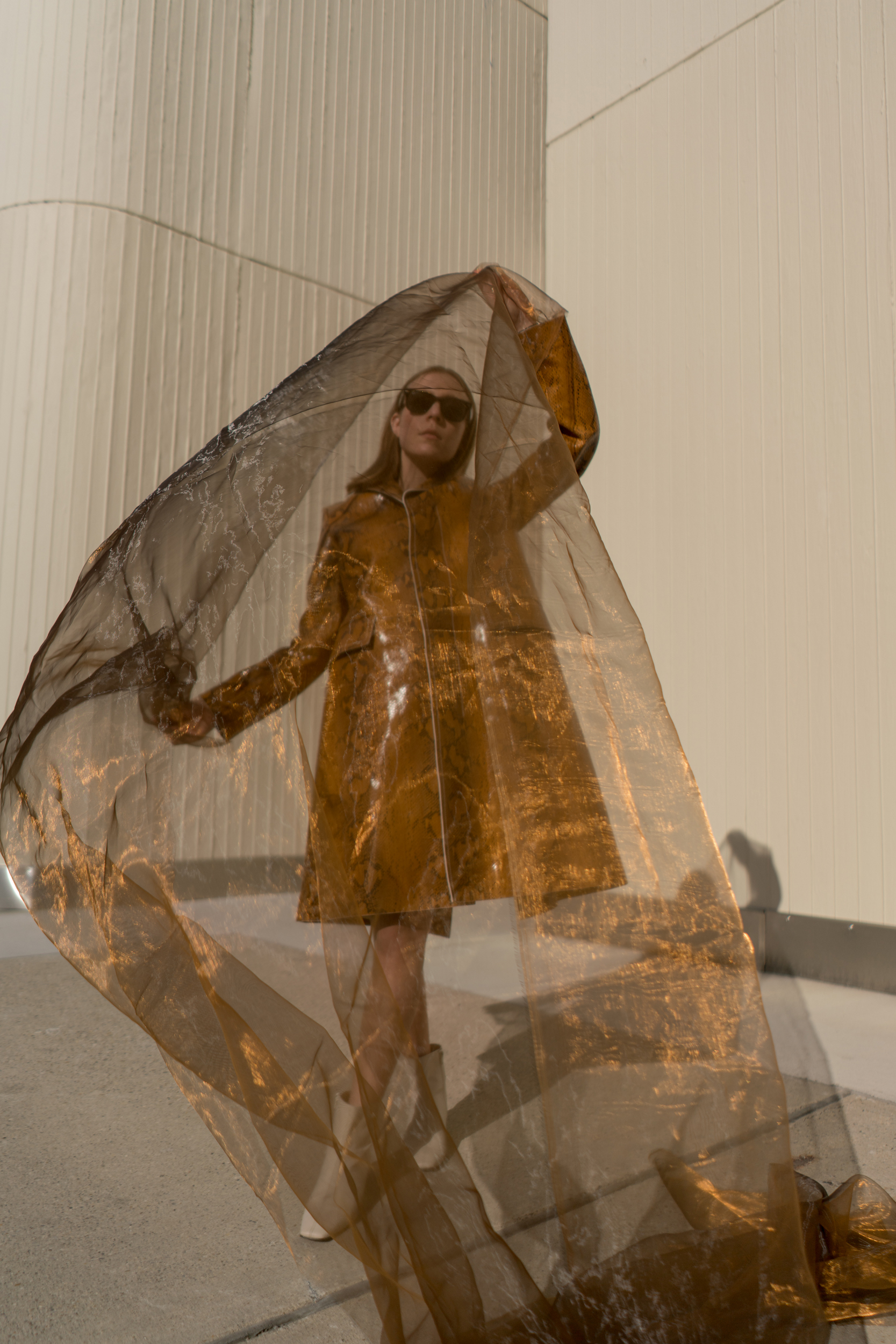 Fashion Editorial Shooting Marni Coat Snake Print Sariety Modeblog München Deutschland fashion blog Munich Germany Sariety.com Sarah Czok Sarah Schaefer_18