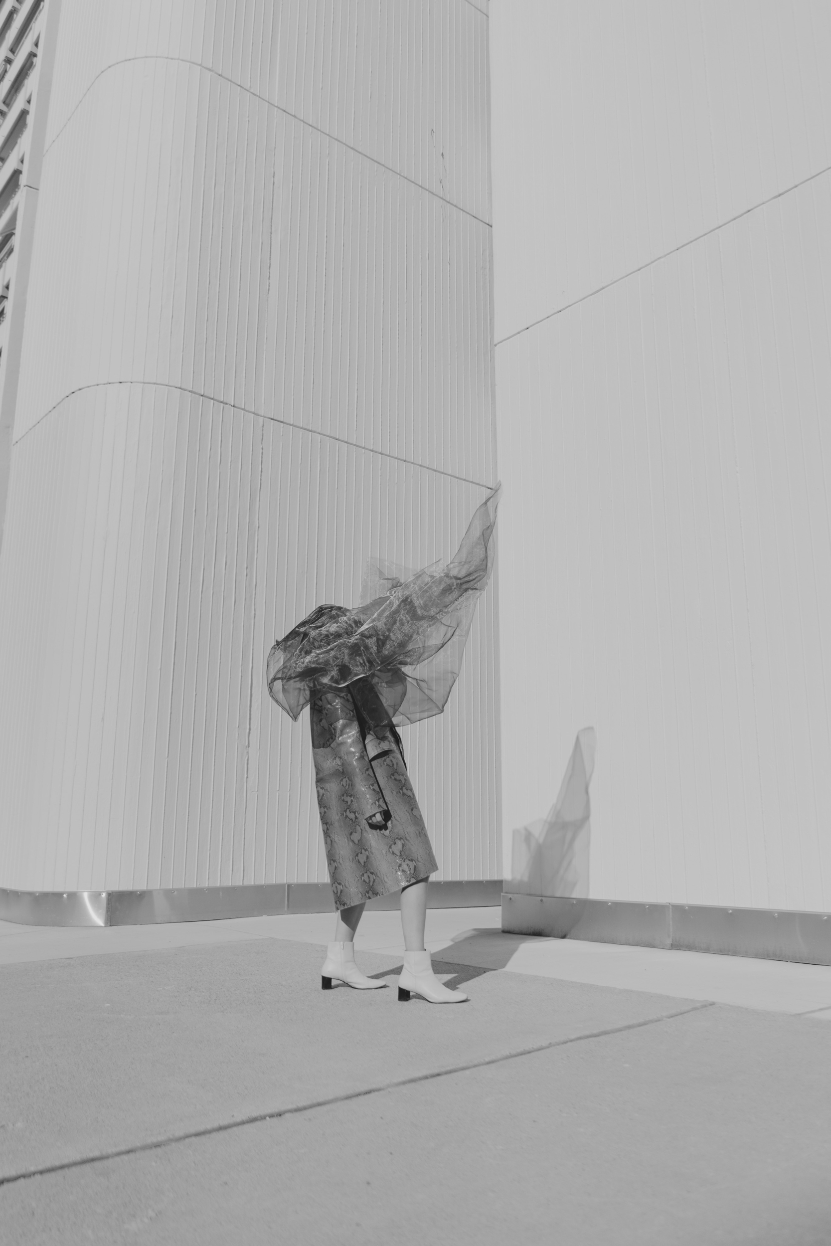Fashion Editorial Shooting Marni Coat Snake Print Sariety Modeblog München Deutschland fashion blog Munich Germany Sariety.com Sarah Czok Sarah Schaefer_27_1